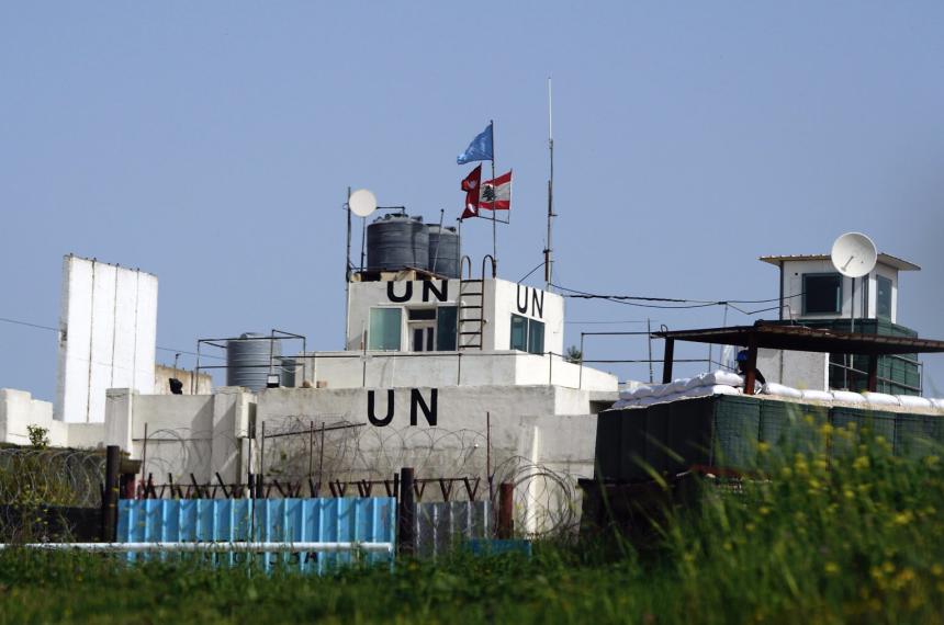 Denuncian que tanques israeliacutees entraron por la fuerza a un puesto de la ONU en el sur del Liacutebano