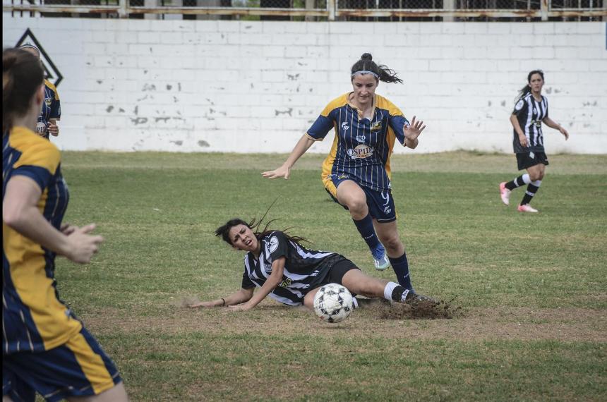 Fuacutetbol femenino-  All Boys y Mac Allister siguen arriba