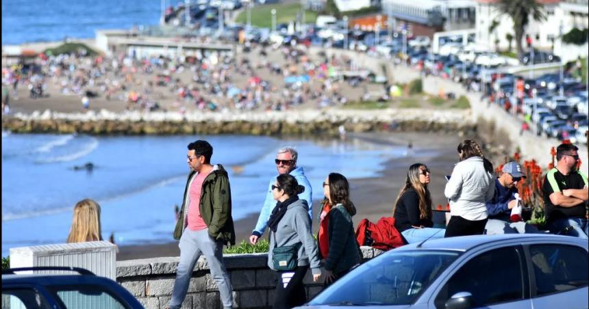 Por el feriado viajaron 14 millones de turistas 7-en-porciento- manos que el antildeo pasado