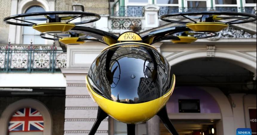 Prototipo de un taxi volador en exhibicioacuten en Londres