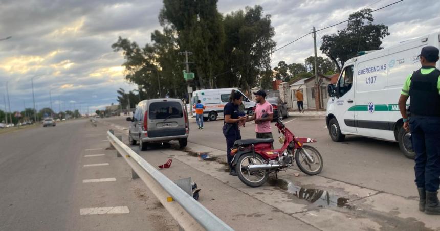 Iban en moto y se chocaron un guardrail del Molas