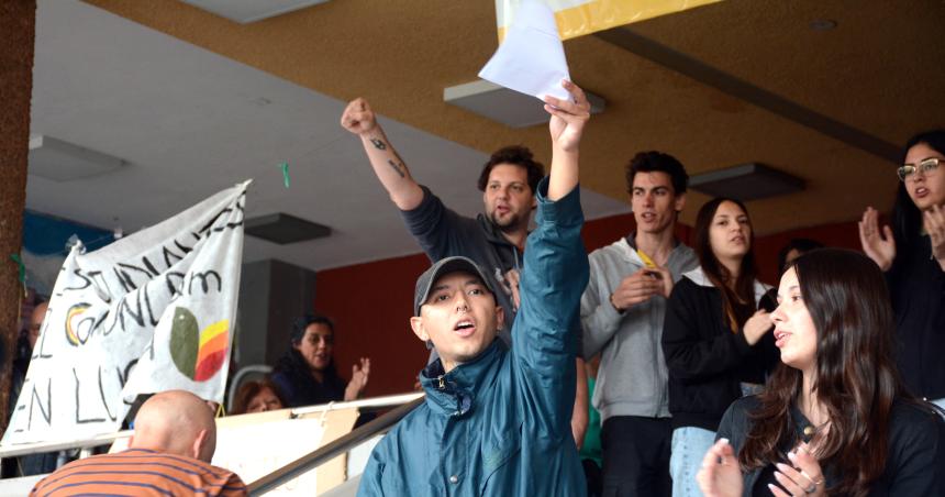 Estudiantes tomaron la sede de la UNLPam y la Facultad de Exactas