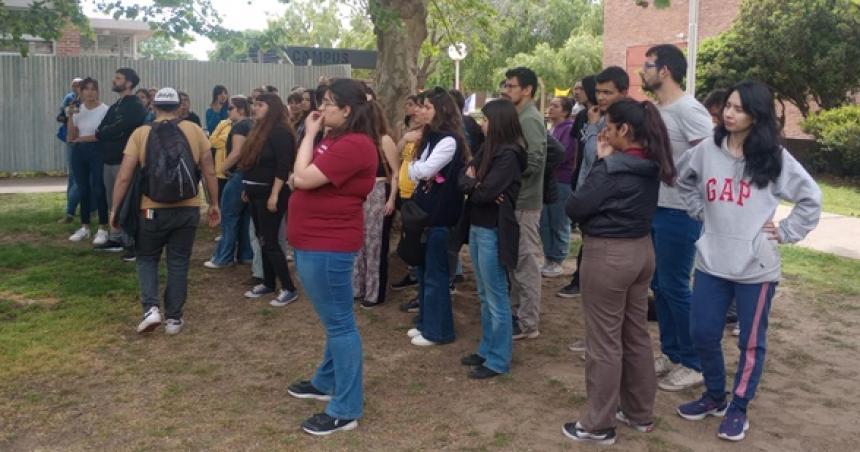 Estudiantes tomaron otra vez el Centro Universitario en Pico