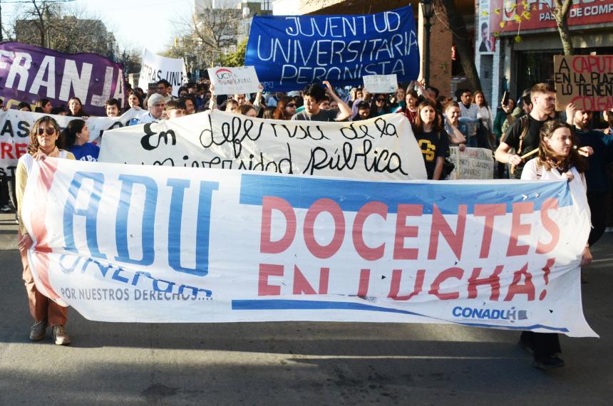 Gremios universitarios denunciaron la violencia de los operativos antitoma