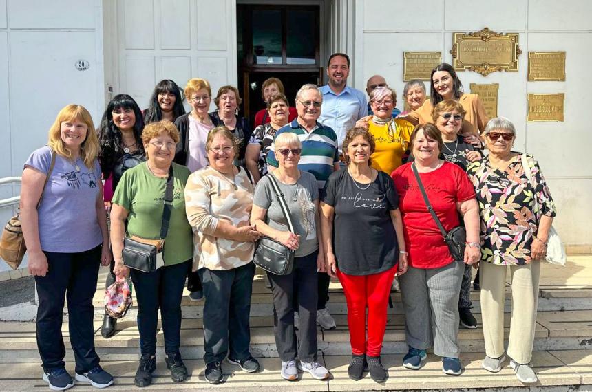 El primer contingente del programa turiacutestico Conociendo tu capital pasoacute por Santa Rosa