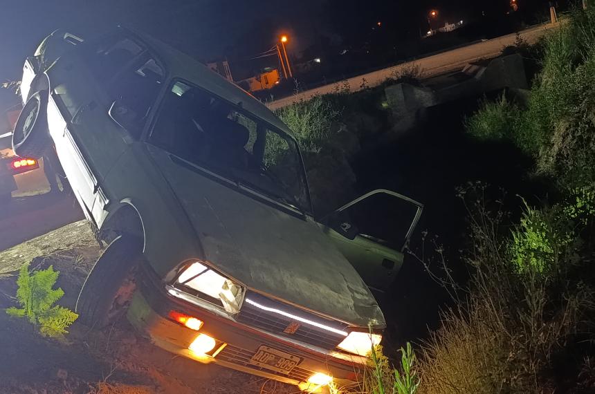 Conductor alcoholizado volcoacute en la calle Felice