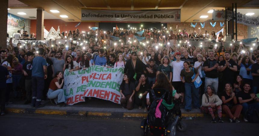 Conflicto universitario- entre la reaccioacuten esperanzada y la restauracioacuten de los odios