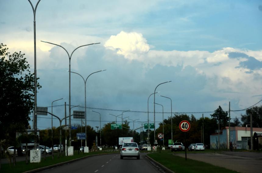 Tormentas- alerta amarilla para este martes y naranja para el mieacutercoles