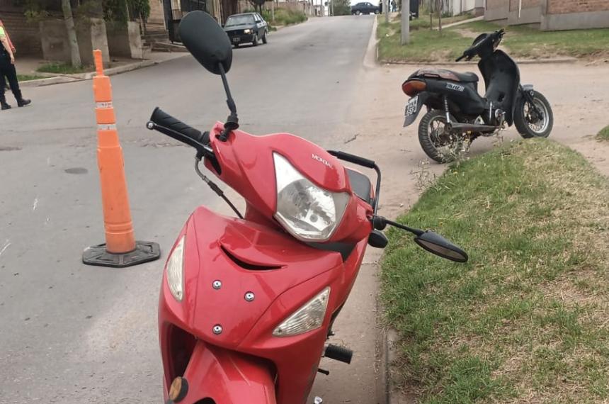 Un herido por un choque entre motos