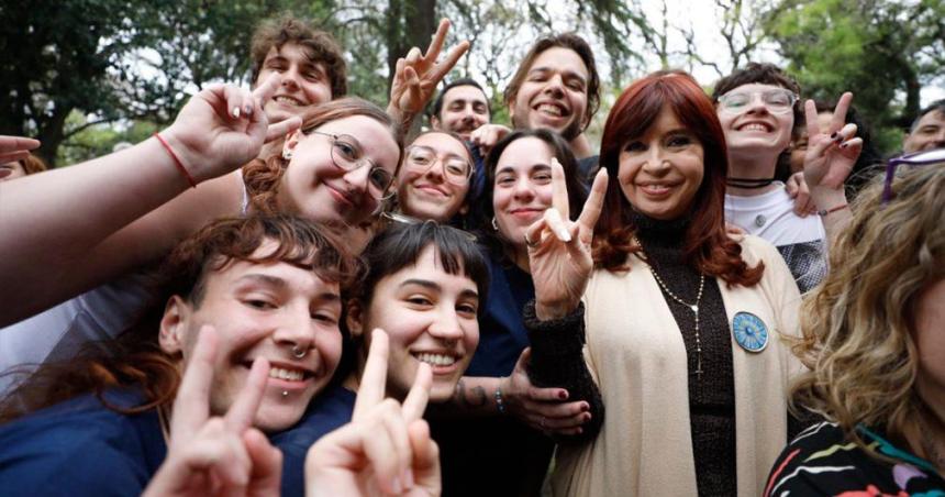 Cristina Kirchner defendioacute la educacioacuten puacuteblica y habloacute de los graves problemas presupuestarios