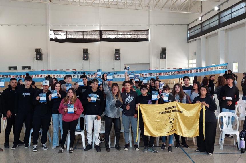 Charla sobre concientizacioacuten vial en el Colegio Manuel Belgrano