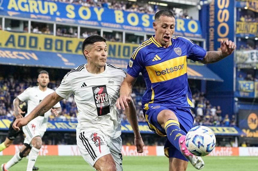 Boca lo buscoacute pero apenas empatoacute con Deportivo Riestra