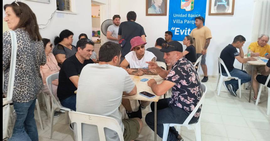 Gran eacutexito del Torneo de Truco y Torta Fritas en la Unidad Baacutesica Villa Parque