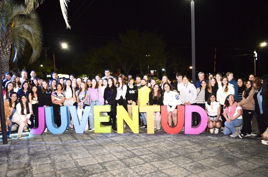 Miguel Riglos recibioacute al Encuentro Regional Juventudes del Sur