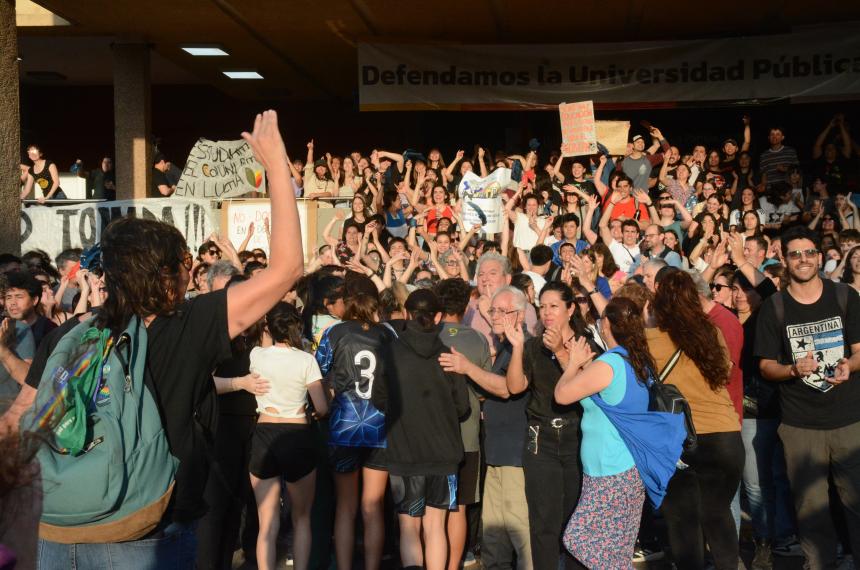 Paro universitario- la lucha continuacutea