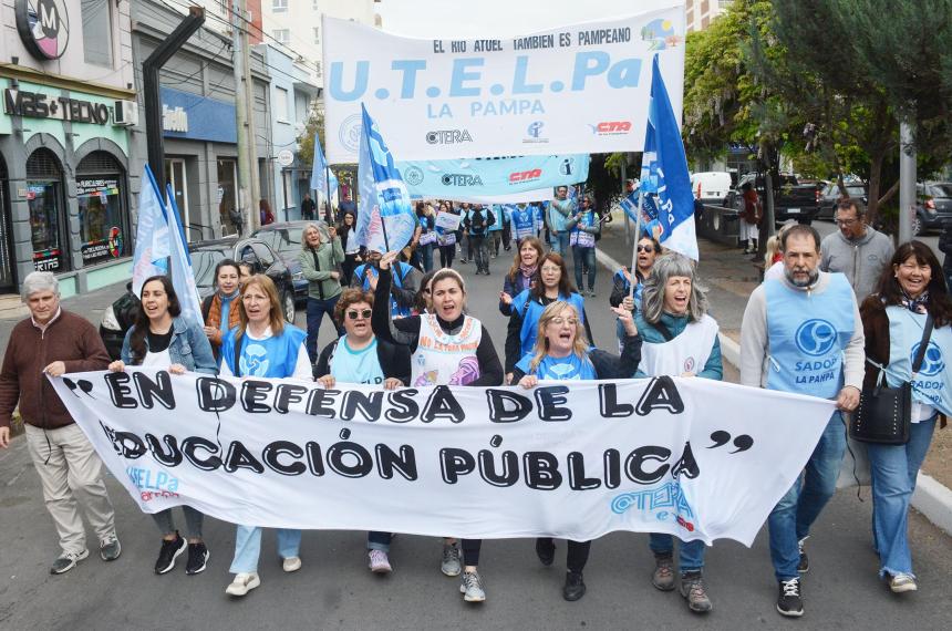 Utelpa rechaza el cierre de divisiones en colegios secundarios