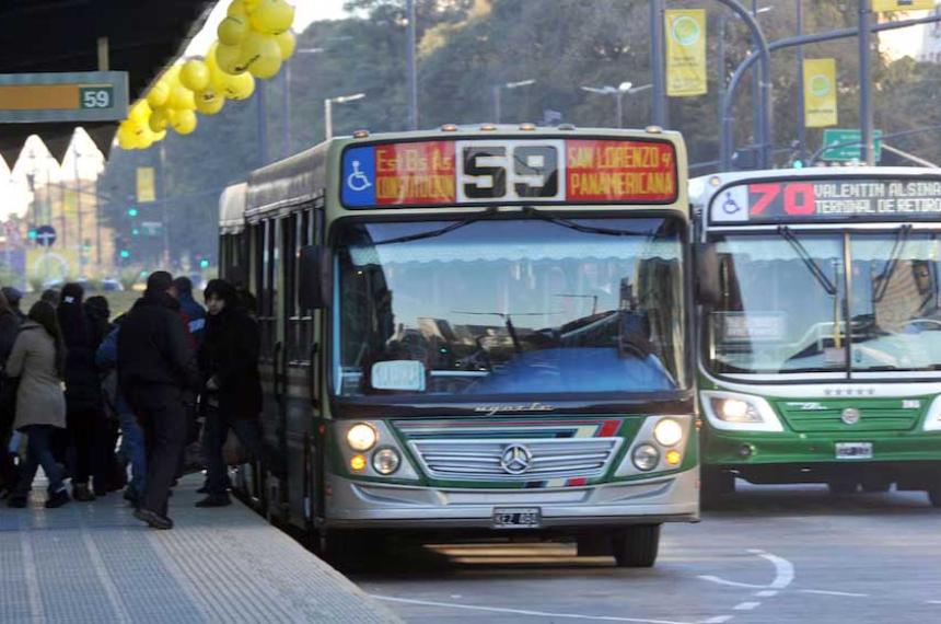 Se levantoacute el paro de colectivos- el Gobierno acordoacute con la UTA y los empresarios