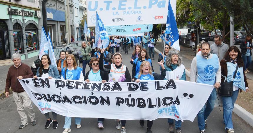 Utelpa rechaza el cierre de divisiones en colegios secundarios