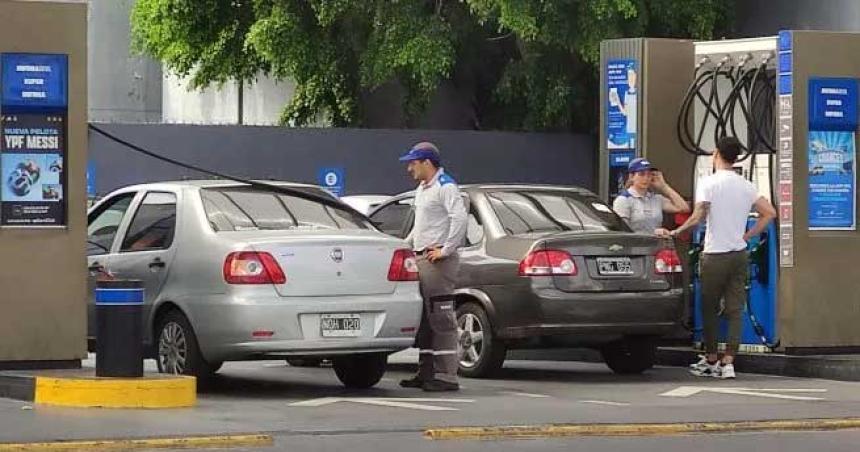 En busca de fondos los gobernadores quieren que Nacioacuten coparticipe el impuesto a los combustibles