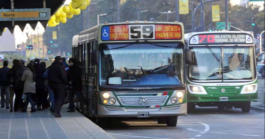 Se levantoacute el paro de colectivos- el Gobierno acordoacute con la UTA y los empresarios