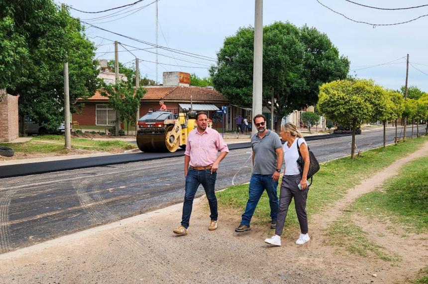 Di Naacutepoli recorrioacute obras en el barrio Plan 5000