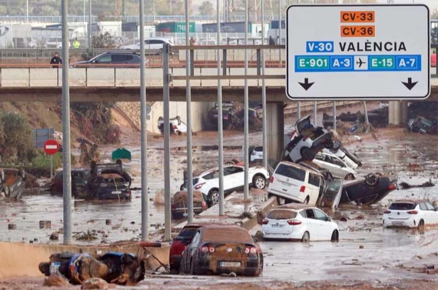 El Gobierno le ofrecioacute ayuda humanitaria a Espantildea por las traacutegicas inundaciones