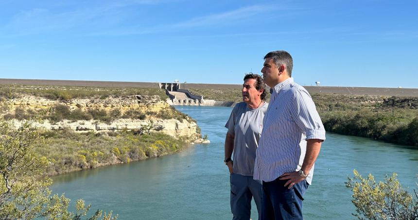 Bensusaacuten recorre localidades pampeanas a la vera del Riacuteo Colorado