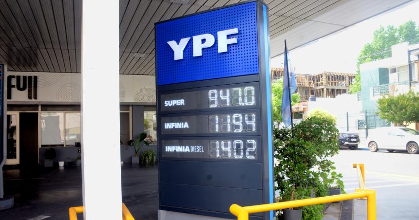 Aumentaron los combustibles y la Nafta Infinia pisa los 1200