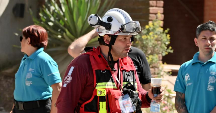 Se complican las tareas de rescate en el derrumbe de Villa Gesell por fuertes tormentas