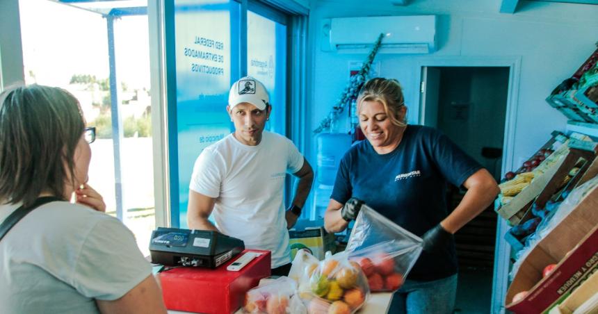 Este martes abre el Moacutedulo Despensa del Barrio Esperanza con grandes ofertas