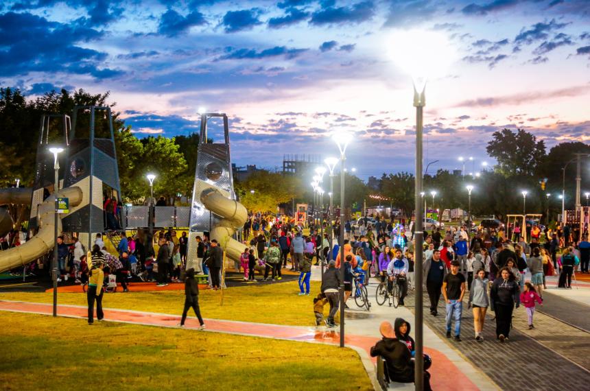 Luego de la postergacioacuten se hace la inauguracioacuten oficial del Parque Lineal