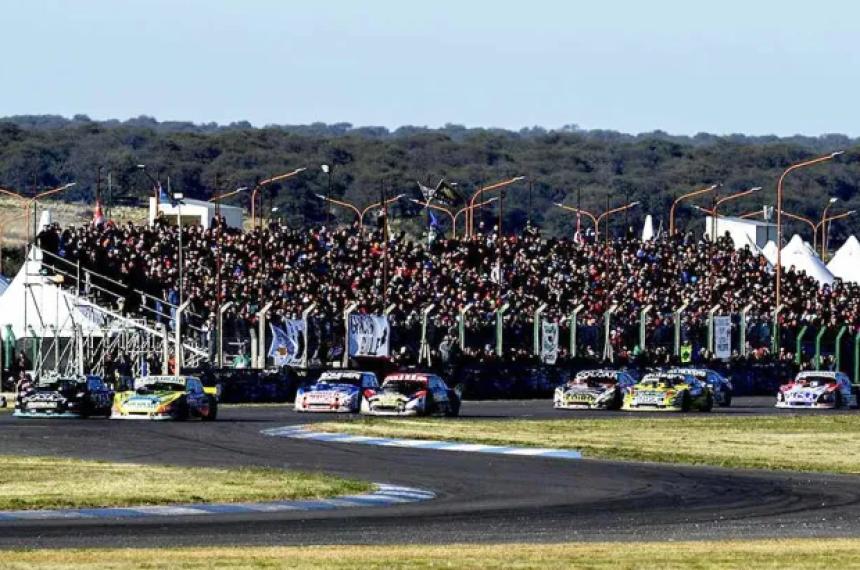 Un homenaje del TC en la ruta 9