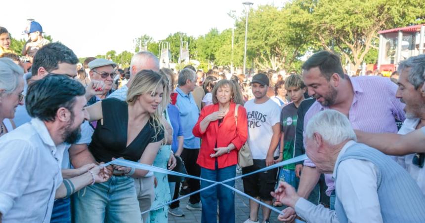 Multitudinaria inauguracioacuten del Parque Lineal en Santa Rosa