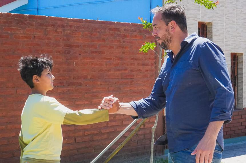 Di Naacutepoli en el Barrio Malvinas Argentinas 