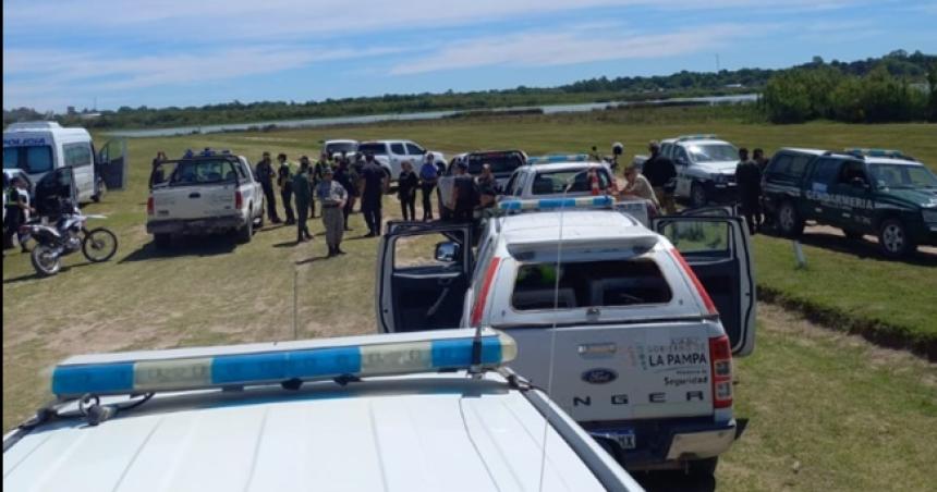 Suman parapentes a la buacutesqueda del vecino de Acha