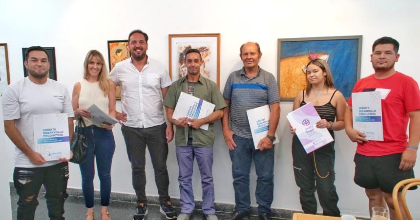 Di Naacutepoli- Entregamos maacutes de 1500 creacuteditos a emprendedores para construir una Santa Rosa con trabajo y oportunidades