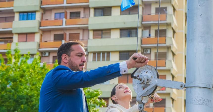 Recordamos la valentiacutea de quienes en la Batalla de la Vuelta de Obligado defendieron con honor nuestro derecho a ser una Nacioacuten libre y soberana