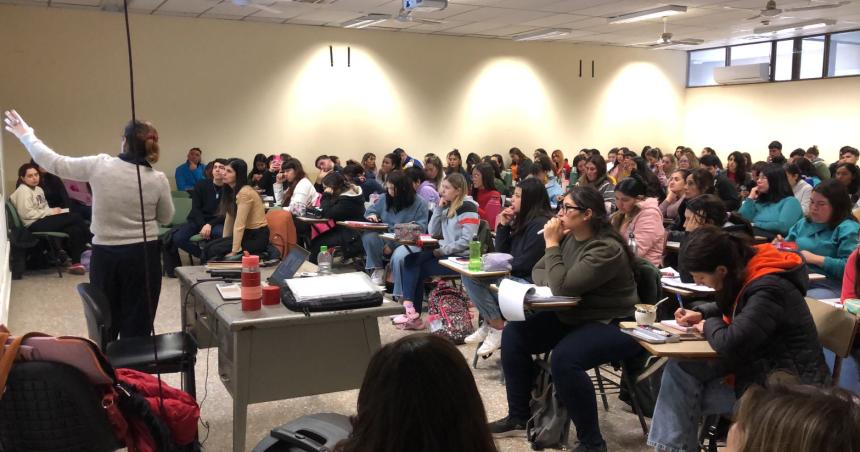 Quejas por cambios en el plan de estudio de la carrera de Enfermeriacutea