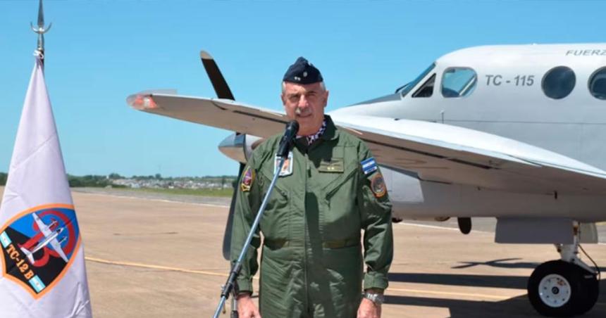 Por el uso indebido de aeronaves el Gobierno echoacute al jefe de la Fuerza Aeacuterea