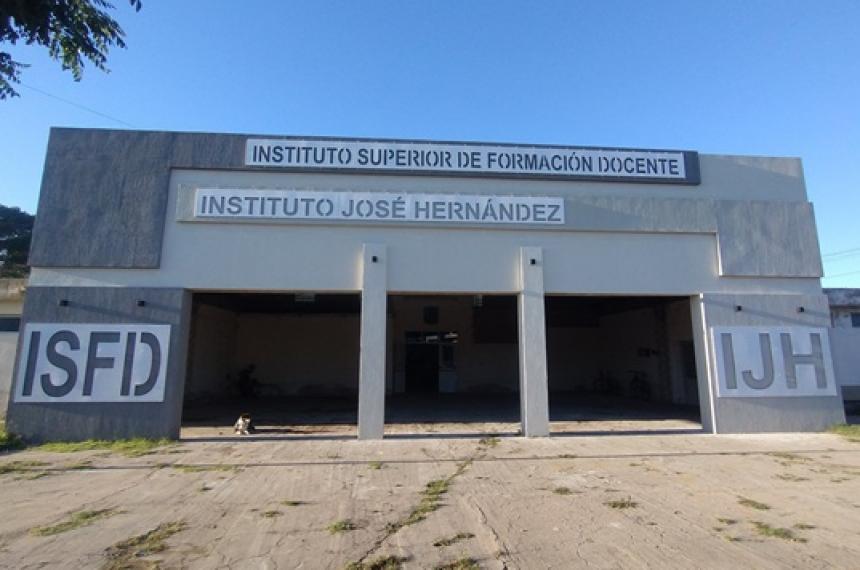 Licitaraacuten la refaccioacuten del colegio secundario de Colonia Baroacuten