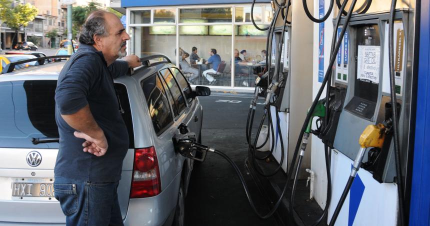 Combustibles- repuntaron las ventas pero caen el 93-en-porciento- interanual