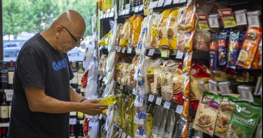 Al consumo le cuesta remontar- siguen en caiacuteda las ventas de supermercados