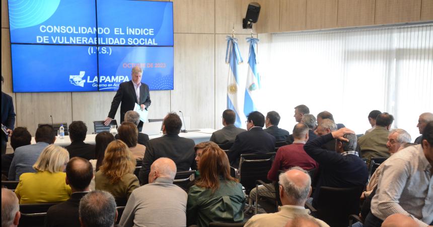 Ahora las que meten presioacuten por el bono son las intendencias peronistas