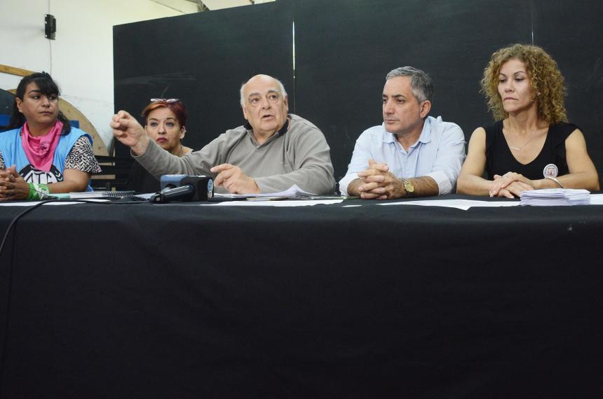 La Intersindical se moviliza y hace su primer paro contra la gestioacuten de Ziliotto