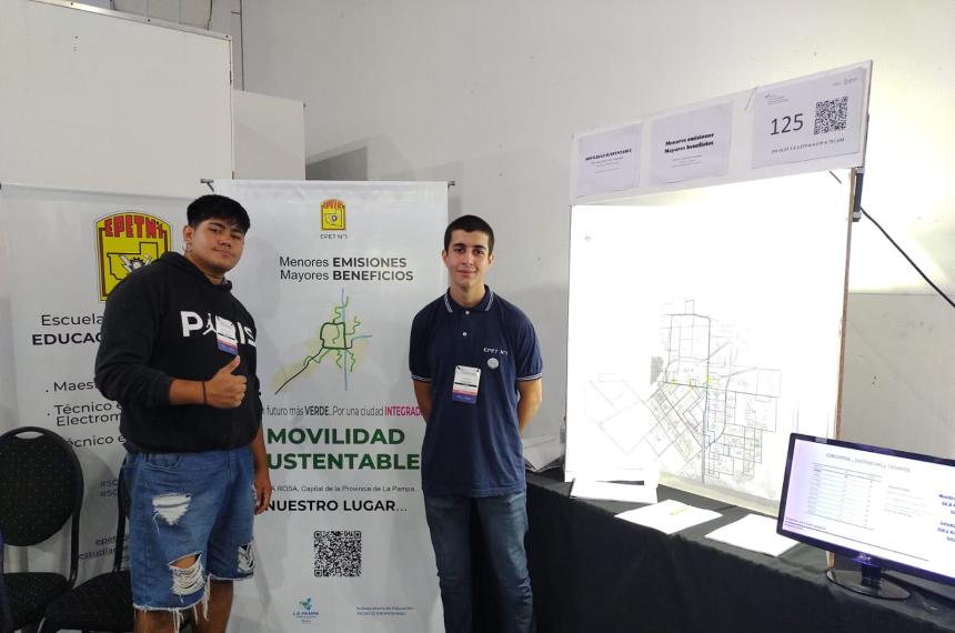 Estudiantes pampeanos participan en Feria Nacional de Artes Ciencias y Tecnologiacutea