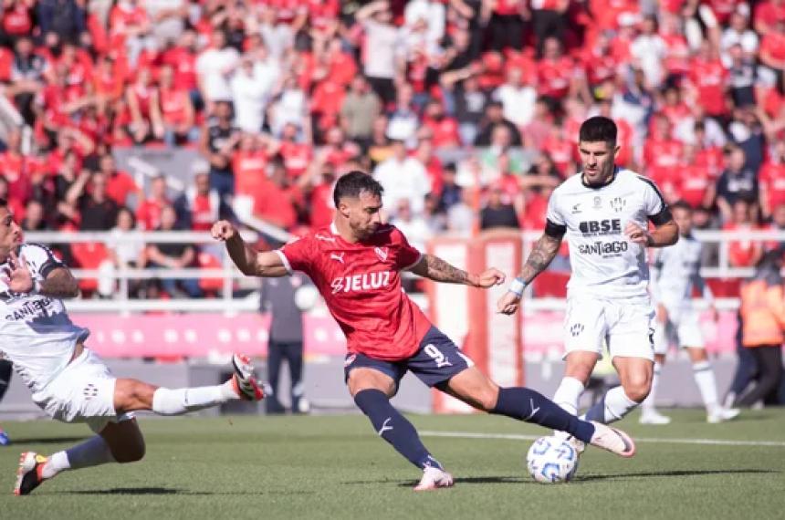 Independiente derrotoacute a Central Coacuterdoba por 2 a 0