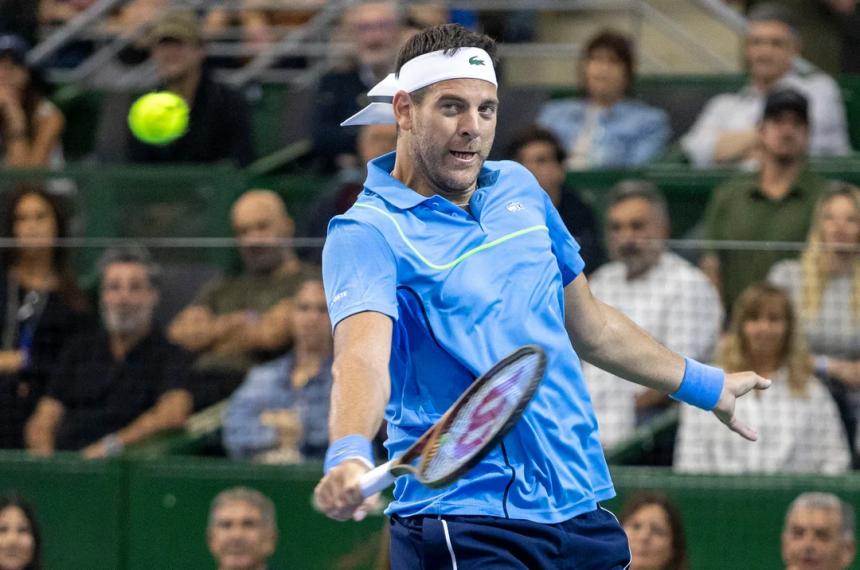 Del Potro le ganoacute a Djokovic y emocionoacute al puacuteblico en su despedida del tenis