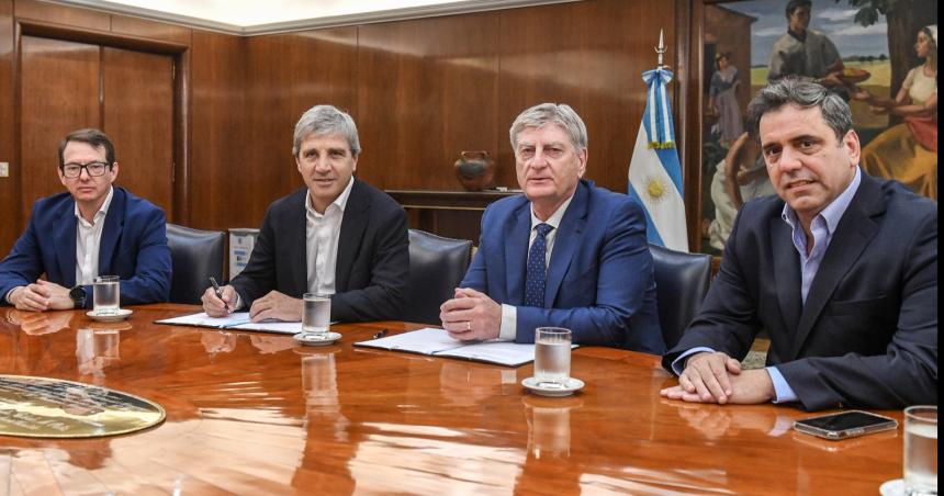 Ziliotto y Caputo firmaron un acta intencioacuten para analizar la deuda que Nacioacuten mantiene con La Pampa