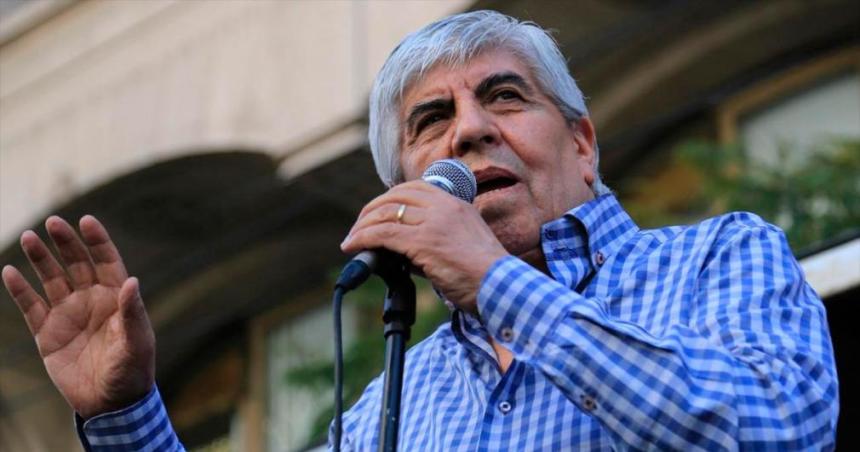 Fuerte advertencia de Hugo Moyano al Gobierno- Si no dan el aumento que corresponde vamos al paro