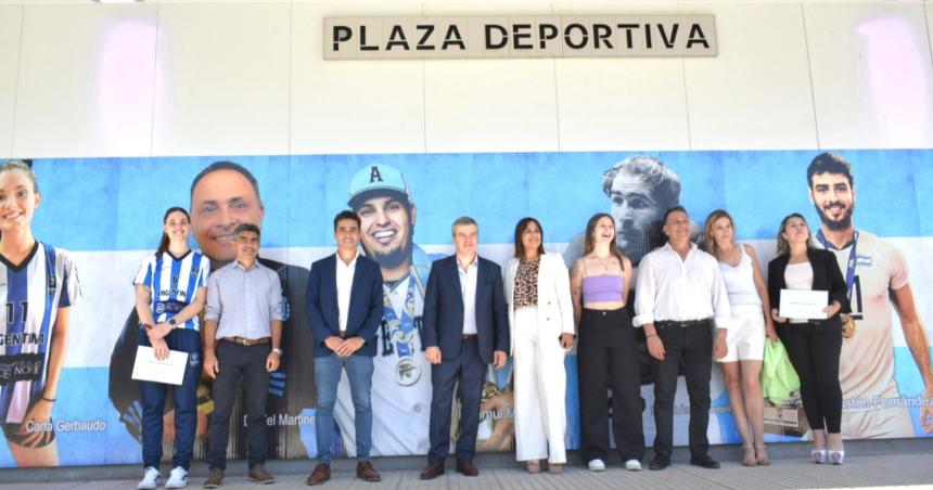 En Uriburu inauguraron la plaza deportiva Campeones del Mundo